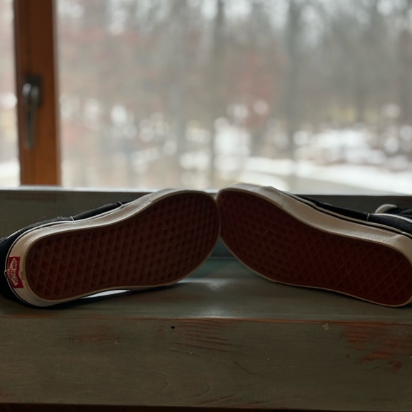 Women’s Vans suede hi tops - Picture 3 of 14